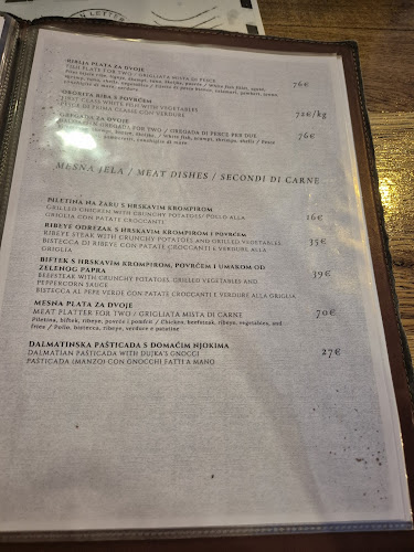 Dujkin dvor - Gastronomija i ugostiteljstvo