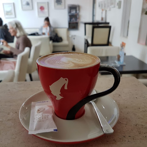 Comentarii opinii despre Roses & Coffee caffe bar