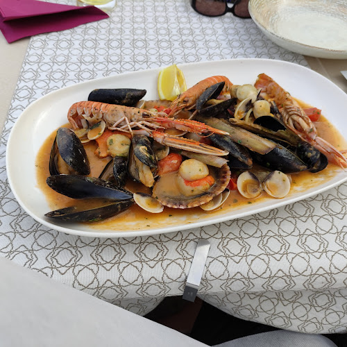 Caffe bar Leonardo - Gastronomija i ugostiteljstvo