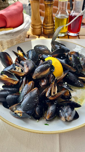 Ulica Petra Nizitea 1, 21460, Stari Grad