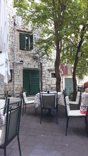 Caffe Bar Lasica - Gastronomija i ugostiteljstvo