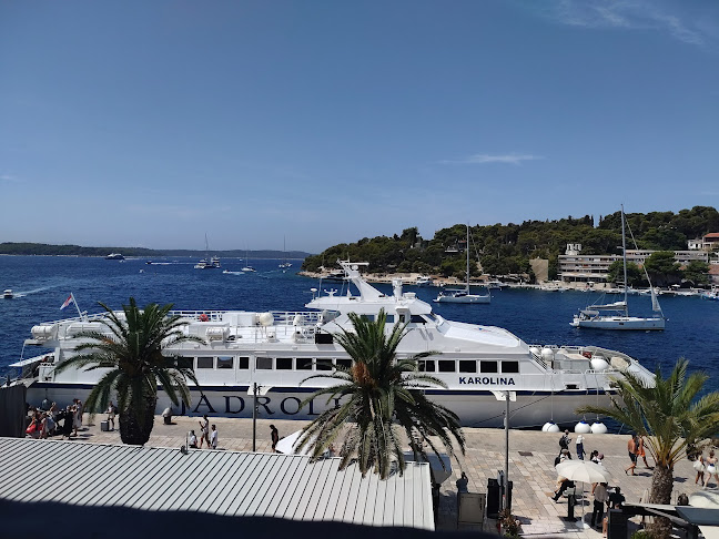 Plava Alga - Gastronomija i ugostiteljstvo