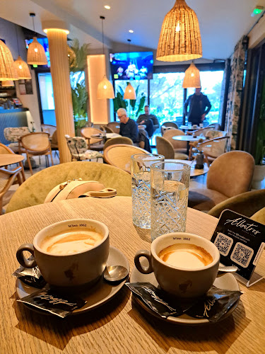 Opinii despre Caffe bar Albatros în Split - Gastronomija i ugostiteljstvo