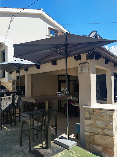 Caffe bar "Piccolo" - Gastronomija i ugostiteljstvo