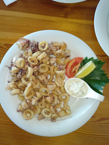 Opinii despre Gusarska Luka în Sućuraj - Gastronomija i ugostiteljstvo