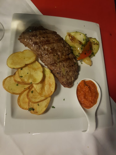 Trg fra Andrije Kačića Miošića 9, 21300, Makarska