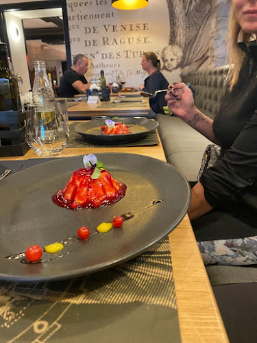 Varoška ul. 1, 23000, Zadar