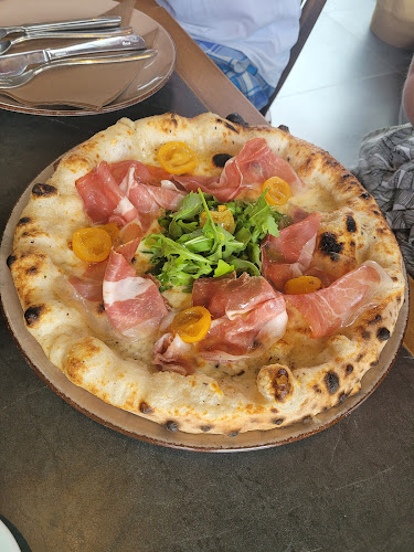 Zvonimirova Obala 9, 21224, Slatine