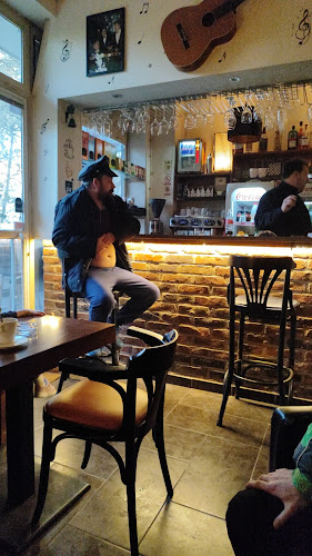 Caffe Bar "Poeta" - Gastronomija i ugostiteljstvo