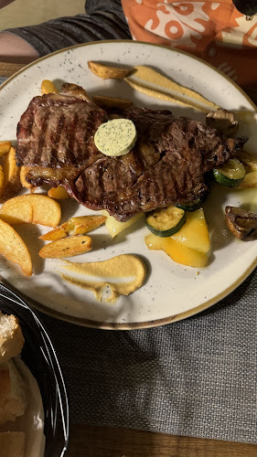 Pirates Kitchen seafood & steak - Gastronomija i ugostiteljstvo