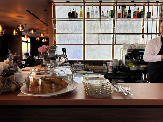 Patron Restoran & Bar