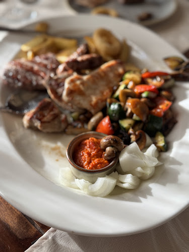 Opinii despre Restaurant Trsatica în Rijeka - Gastronomija i ugostiteljstvo