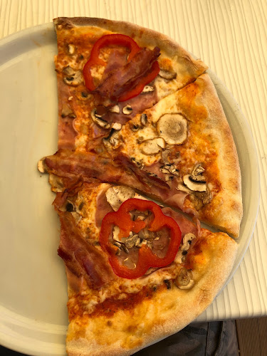 Opinii despre Beach Bar Valkane în Pula - Gastronomija i ugostiteljstvo