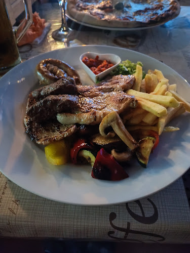 Comentarii opinii despre ZORA DEH PIZZERIA RESTAURANT