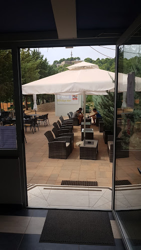 Caffe bar Masters - Gastronomija i ugostiteljstvo