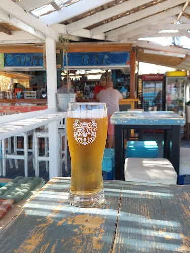 Opinii despre Capitano Beach Bar în Vrsi - Gastronomija i ugostiteljstvo