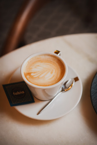 Central Kavana & Restaurant