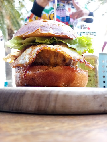 Trg Loza 5, 53291, Novalja