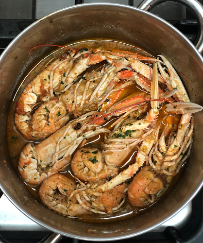 Gusarska Luka - Gastronomija i ugostiteljstvo