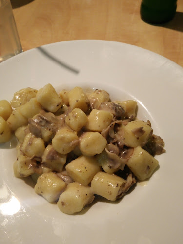 Leonardo trattoria & pizzeria - Gastronomija i ugostiteljstvo