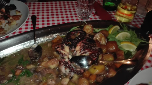 Mali Kažun - Gastronomija i ugostiteljstvo