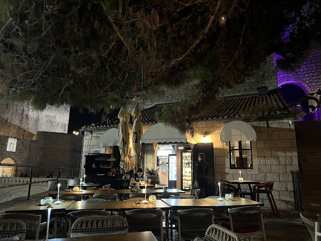 Comentarii opinii despre Bistro Revelin