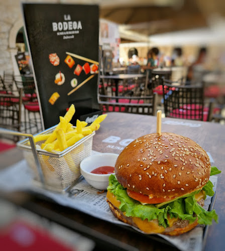 La Bodega Dubrovnik sushi & burger bar