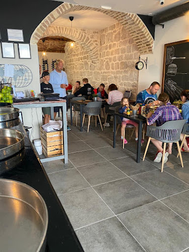 Opinii despre Pizzeria&burgerbar BARCODE în Postira - Gastronomija i ugostiteljstvo