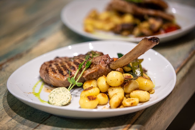 Ul. kralja Zvonimira 3a, 21300, Makarska