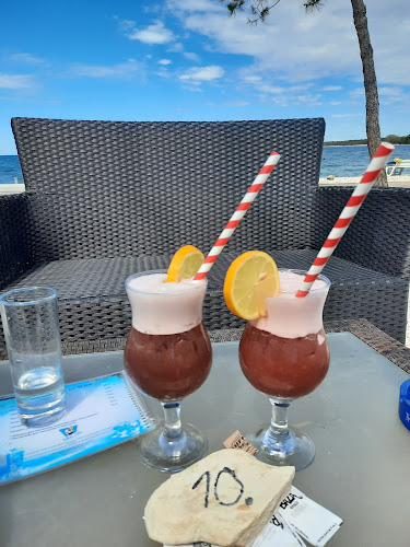 Opinii despre Beach Bar SAILOR în Peroj - Gastronomija i ugostiteljstvo