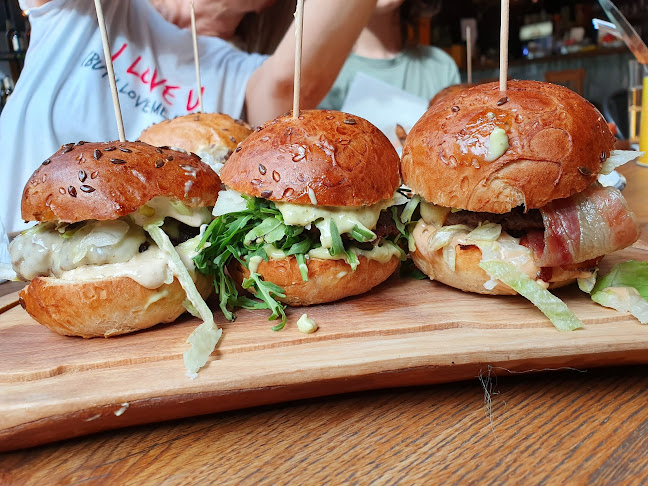 Submarine Burger Radnička - Gastronomija i ugostiteljstvo