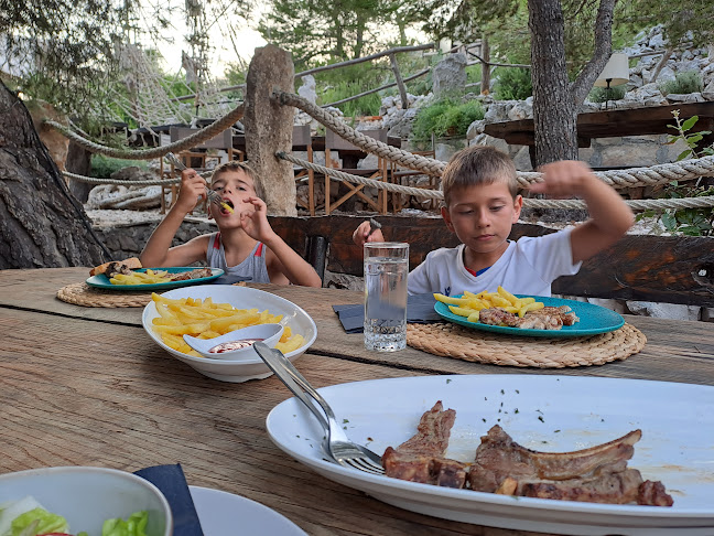 Tiha Lounge Bar - Gastronomija i ugostiteljstvo