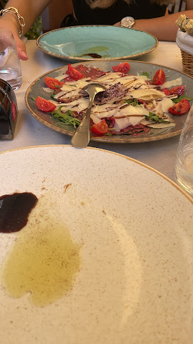 Comentarii opinii despre Mediterraneo Dine & Wine