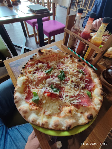 Opinii despre Isto Duksa - Bundek în Zagreb - Gastronomija i ugostiteljstvo