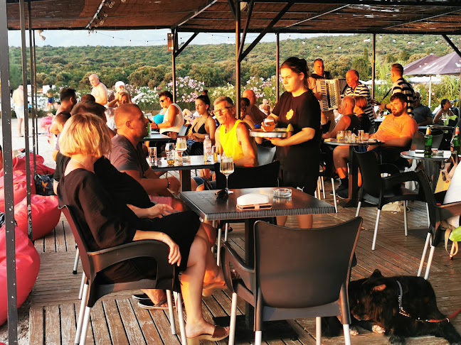 Beach Bar Babe - Novalja