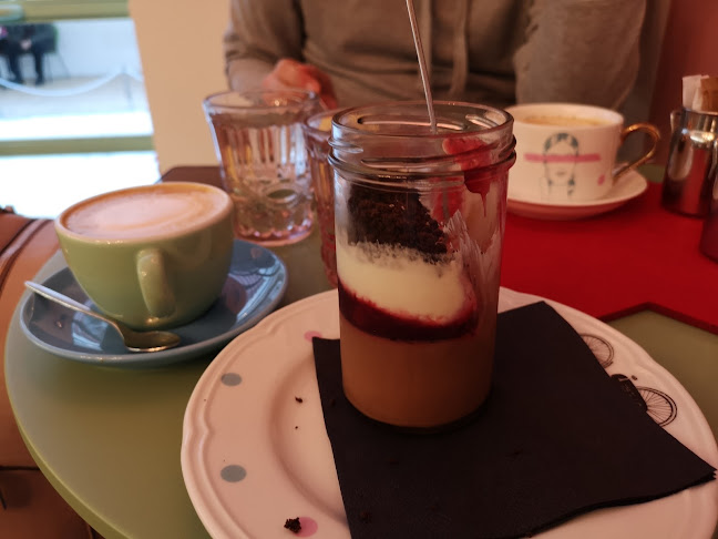 Oš Kolač - Artisan Cakes and Pastries - Gastronomija i ugostiteljstvo