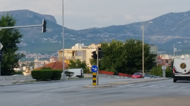 Ul. Bruna Bušića 11, 21000, Split