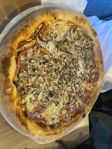 Leonardo trattoria & pizzeria - Gastronomija i ugostiteljstvo