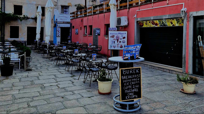 Slastičarna Plavi 9 - Karlobag