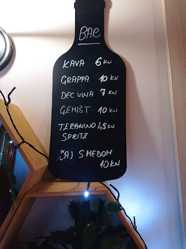 Restoran "Stari grad 02" - Gastronomija i ugostiteljstvo