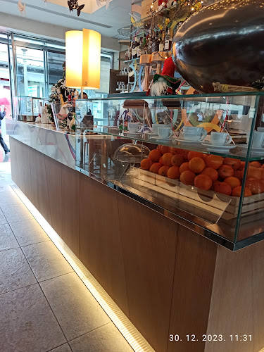 Trg 1. Svibnja, 52100, Pula