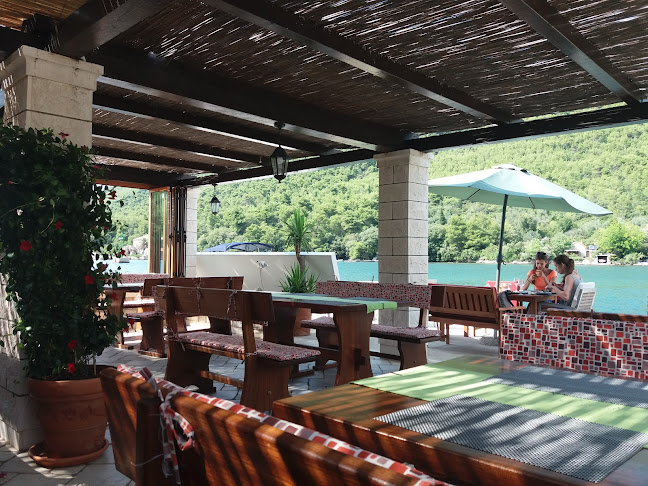 Konoba Mandrač - Gastronomija i ugostiteljstvo