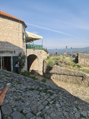 Tvrđava BB, 22300, Knin