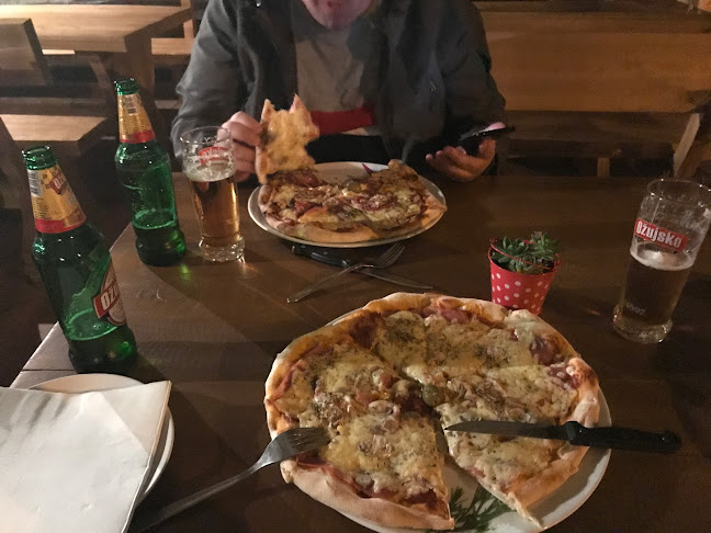 Lovačka Krčma Alan - Gastronomija i ugostiteljstvo