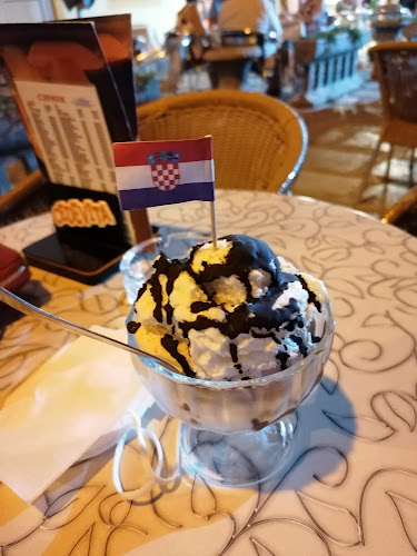 ul, Ivana Vrbana 6, 53288, Karlobag