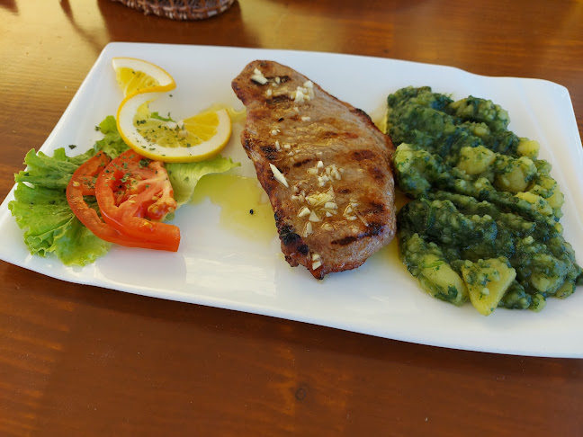 Ahipara zalogajnica, Podgora