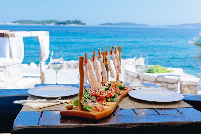 Restaurant "Stari kapetan" - Gastronomija i ugostiteljstvo