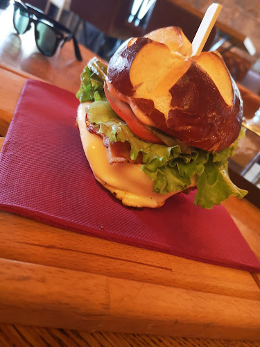 Riva 14A, 51000, Rijeka