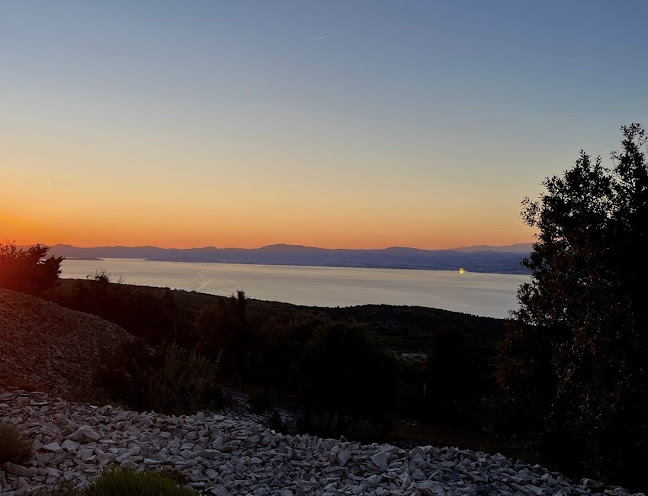 Comentarii opinii despre Cava Brač