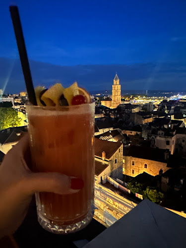 Opinii despre Split Rooftop Bar în Split - Gastronomija i ugostiteljstvo